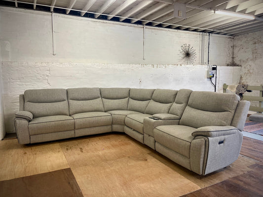EX DISPLAY - DFS Trek Power Recliner