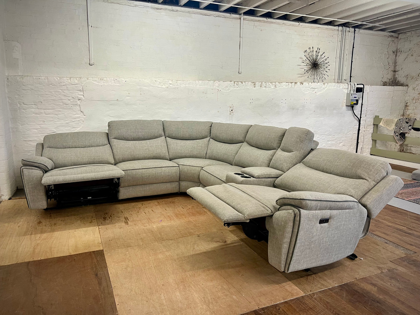 EX DISPLAY - DFS Trek Power Recliner
