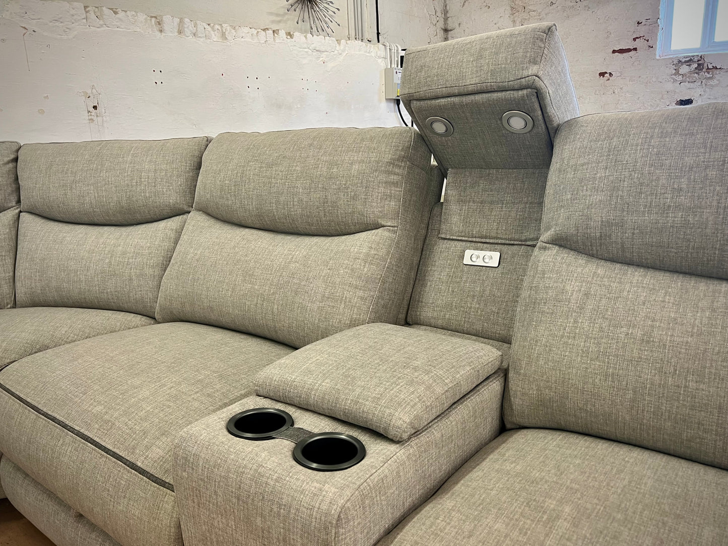EX DISPLAY - DFS Trek Power Recliner