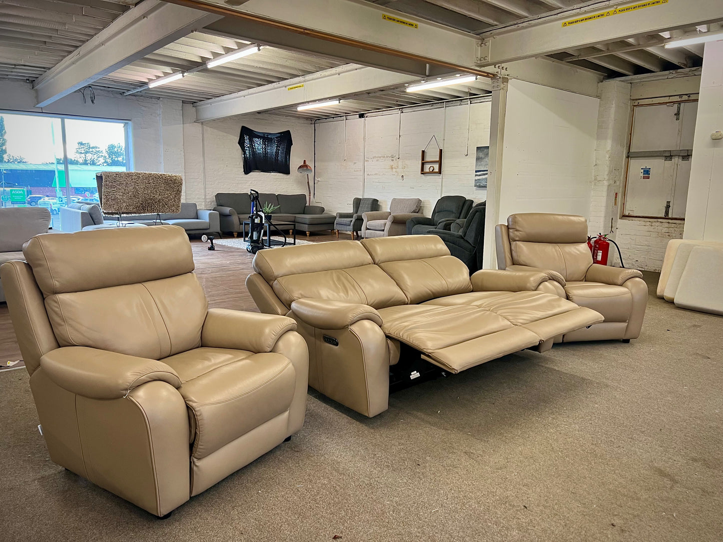La-Z-Boy Winchester Leather 3 Seater Power Recliner & 2 Armchairs